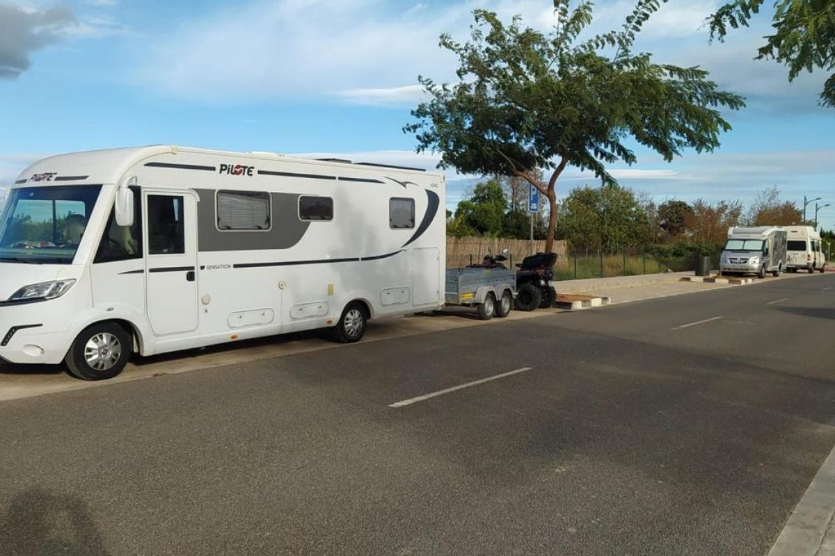 Manises estrena área de pernocta de autocaravanas: siete plazas próximas al aeropuerto de Valencia