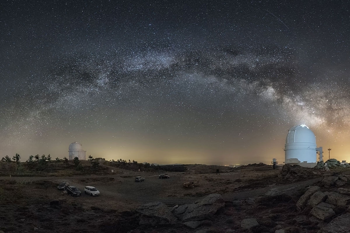 Turismo estelar: las mejores zonas para ver las estrellas con tu camper de alquiler en Almería