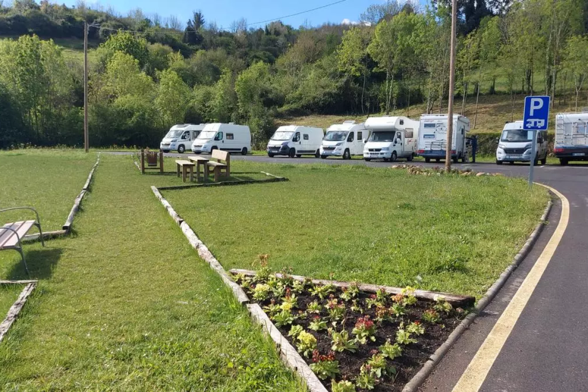 area autocaravanas salas