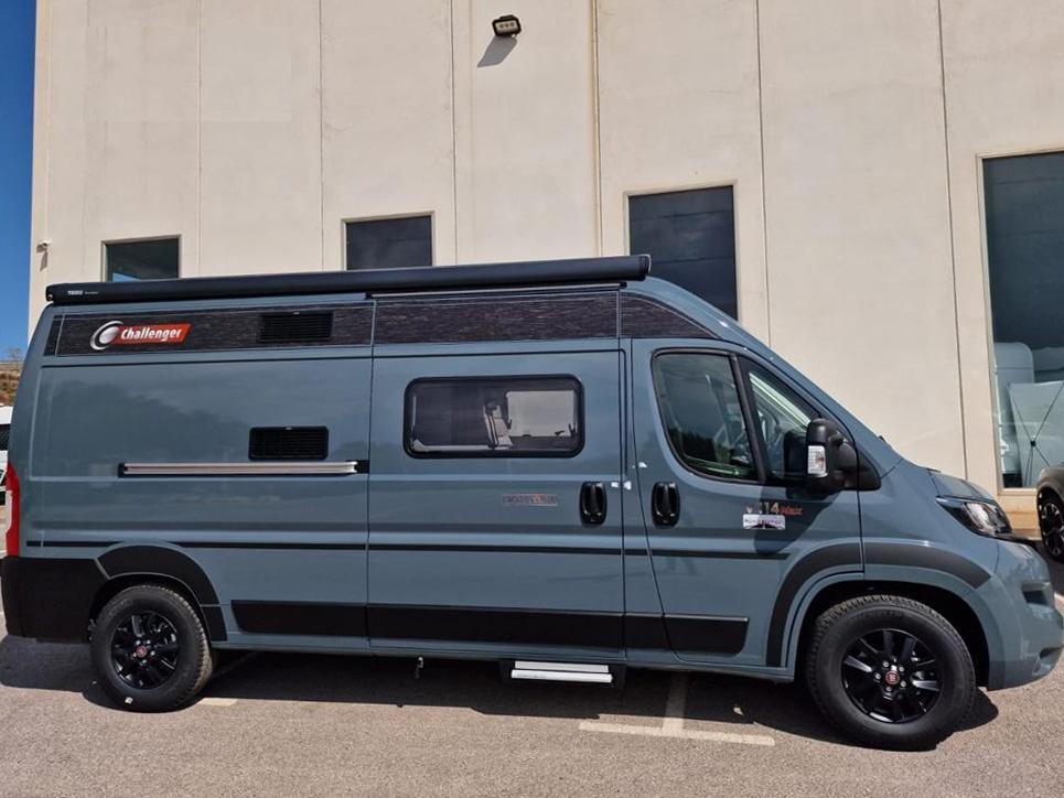 laterla exterior Challenger V114 Max Road