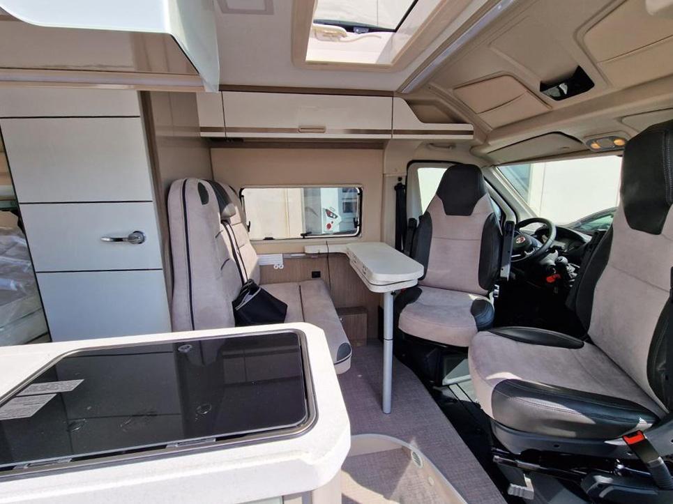 salon Challenger V114 Max Road