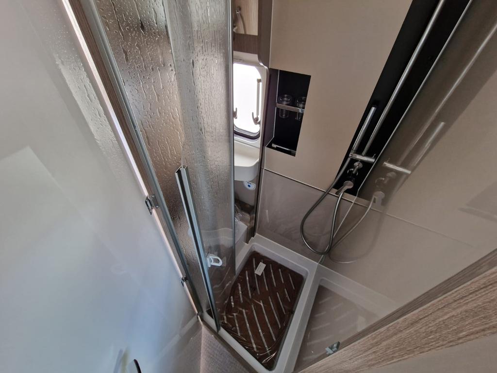 ducha Challenger V114 Max Road