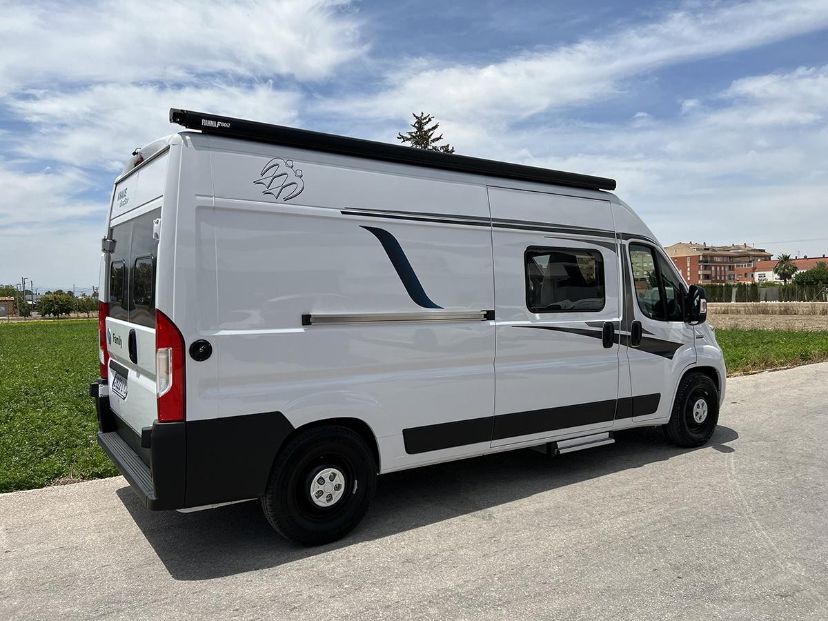 Exterior lateral Boxstar Street 600 Family