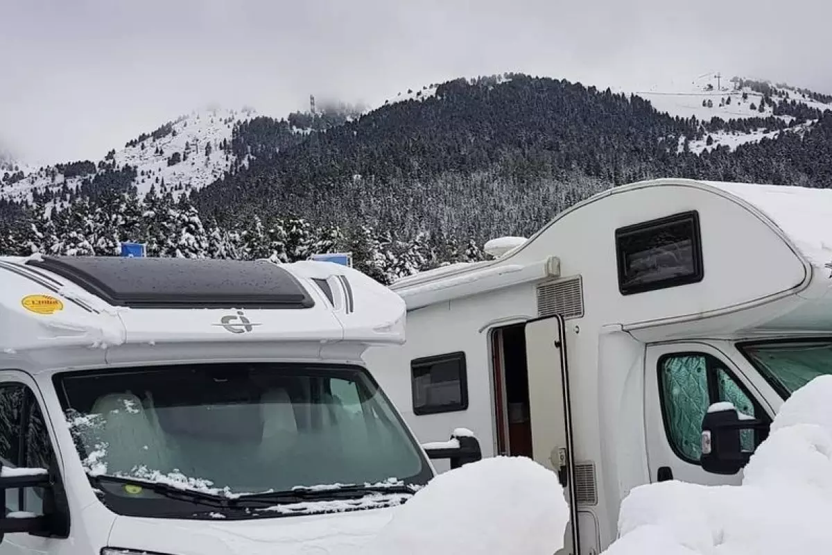 Se habilitan nuevas plazas para autocaravanas en Baqueira-Beret después de prohibirse su estacionamiento en la zona