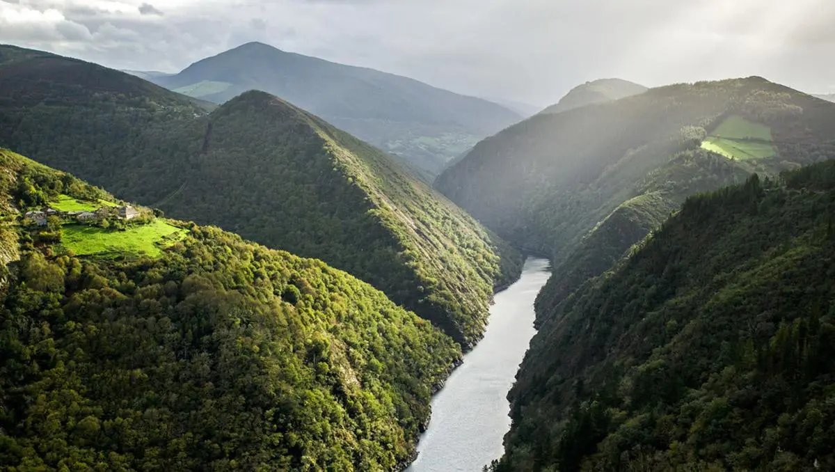 El Valle del Navia: Asturias en autocaravana Campervan