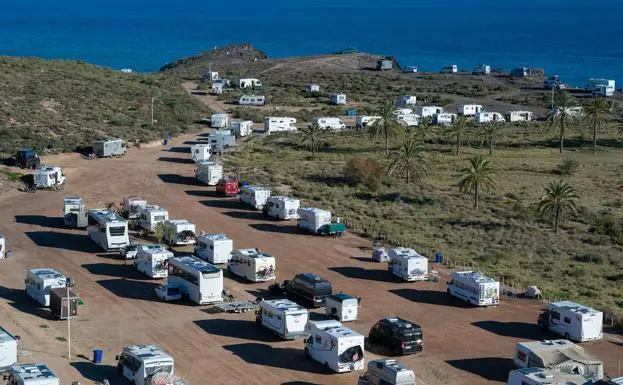 Mazarrón (Murcia) aprueba la ordenanza municipal que regulará el estacionamiento de autocaravanas en su termino municipal