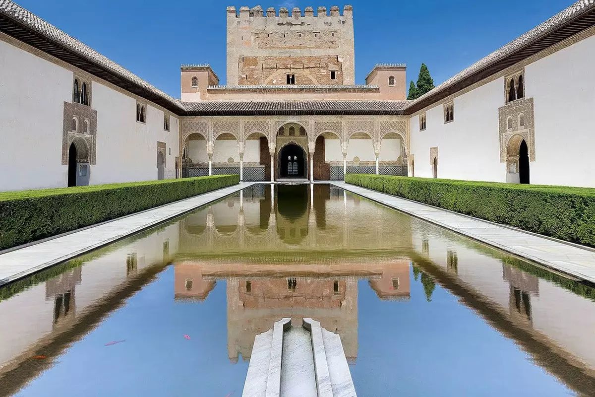 alhambra granada camper